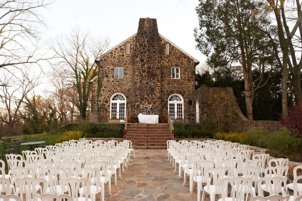 Getting Married at Poplar Springs Manor in Warrenton, VA? Let's Make Magic Together. 5 P ShelbyDestonWed2011 232